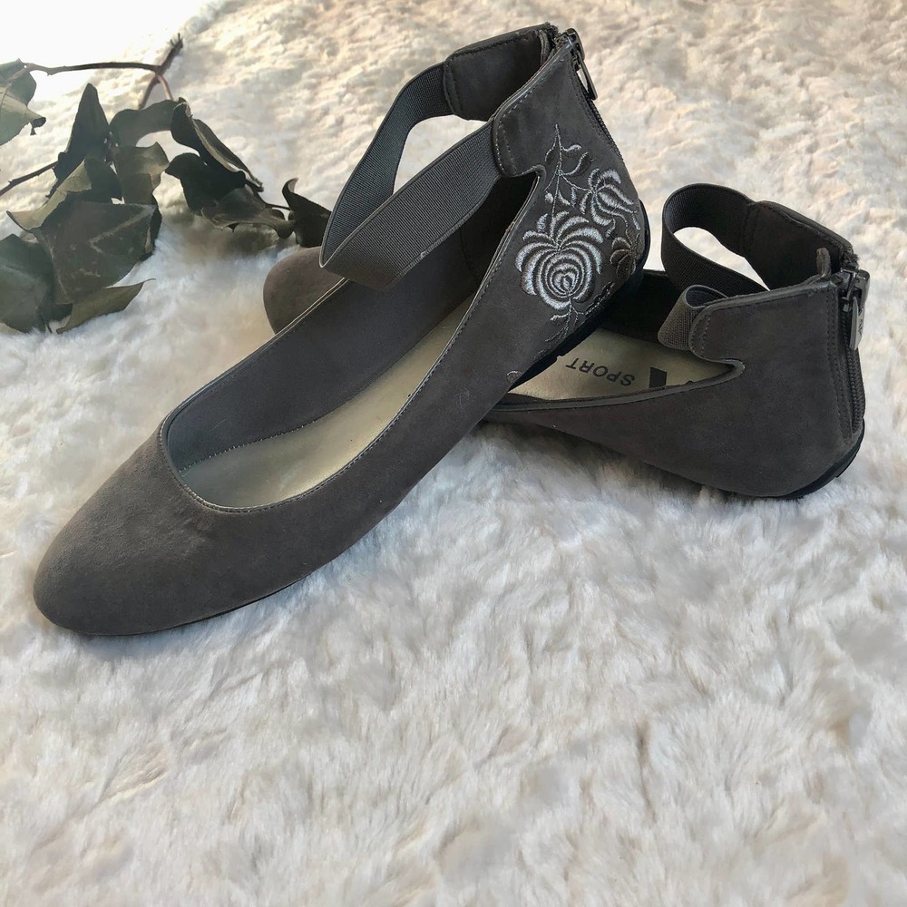 Anne Klein AK Sport Rose Embroidered Gray Flats 9
